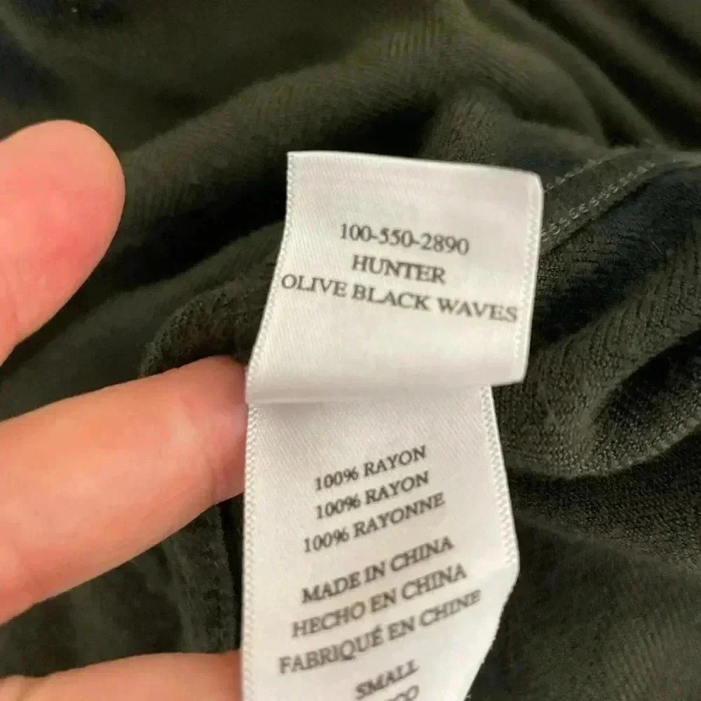 Rails Hunter Olive Black Waves Tie Dye Rayon Button Down Shirt Small - Picture 7 of 7
